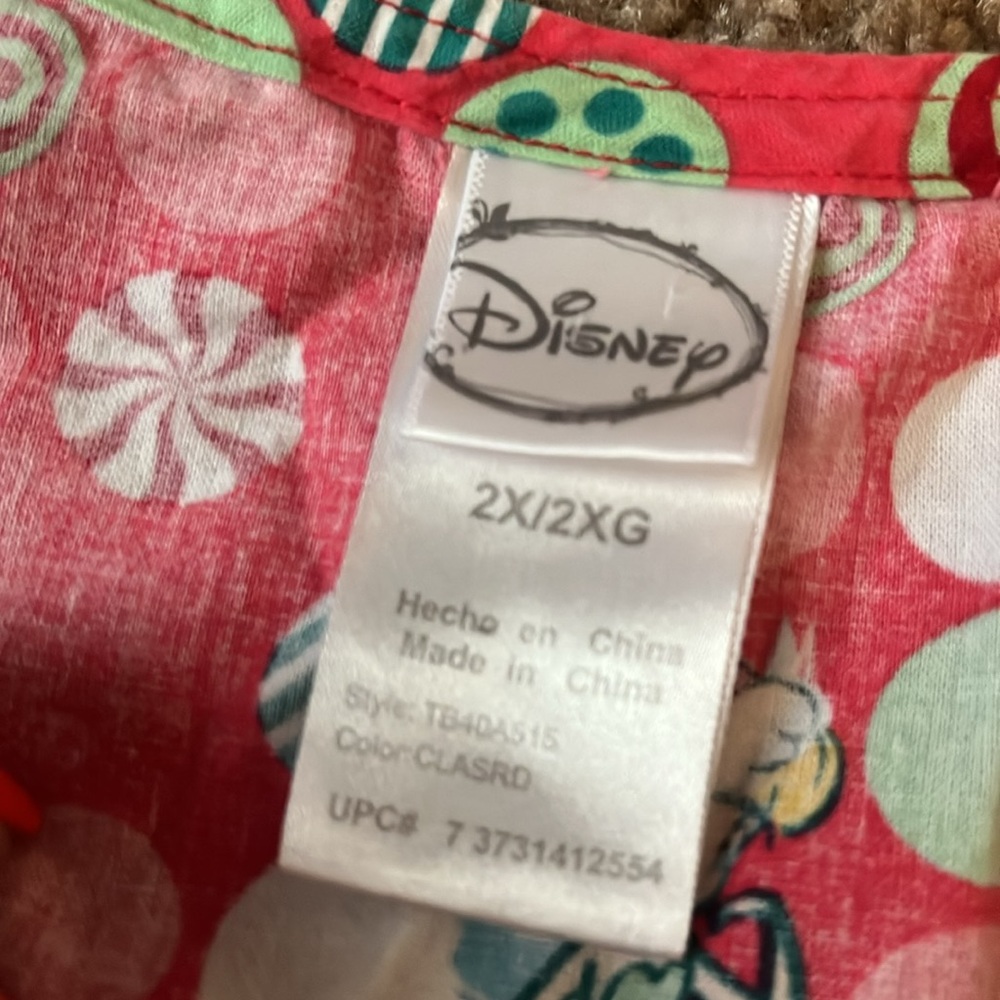 Disney Tinker Bell Christmas scrub top size 2X - Picture 2 of 4